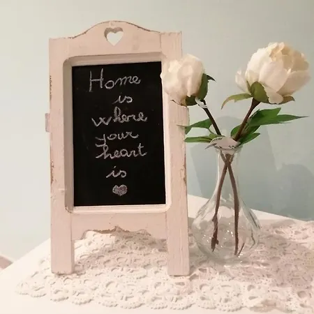 Tiffanyrome Apartment Rom